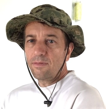 Rainforest herping hat for imclement weather.